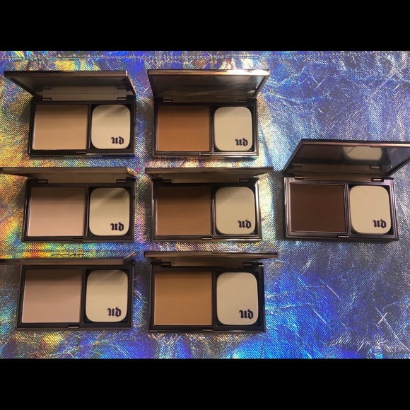 Urban Decay Naked Skin Powder Foundation - Picture 1 of 7
